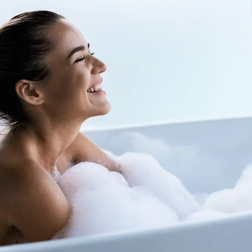 Τα αφρόλουτρα που θα κάνουν το μπάνιο σου ακόμα πιο απολαυστικό