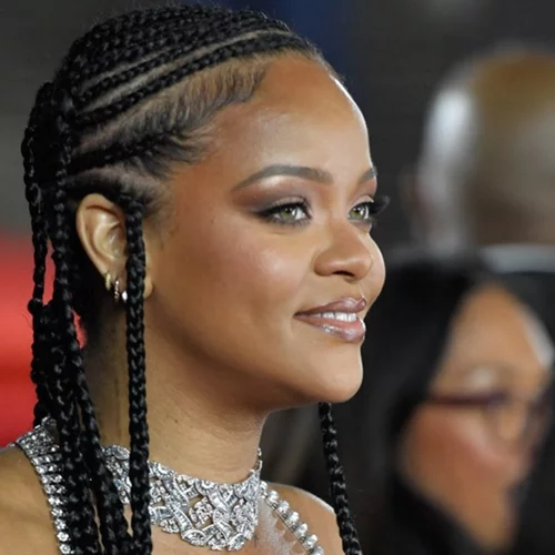 Rihanna | Μοιράστηκε το πρώτο της βίντεο με τον γιο της στο TikTok