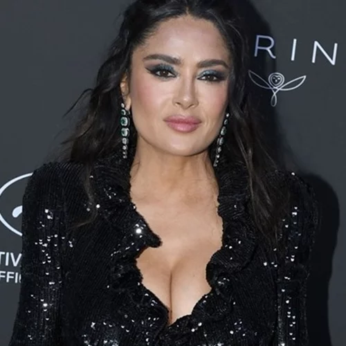 Η Salma Hayek αποκαλύπτει το μυστικό της για την νεότητα
