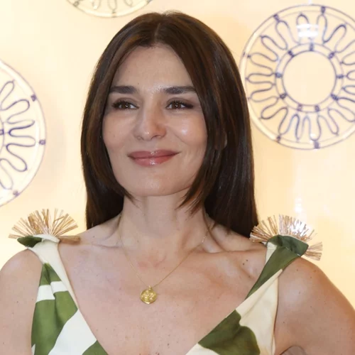 "Υποκλίνομαι" | Η Μαρία Ναυπλιώτου αποθεώνει τη Μαρίνα Σπανού στη συναυλία της