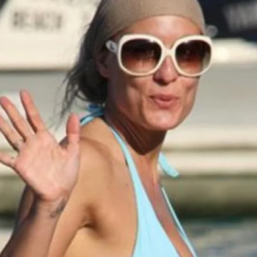 Ελεονώρα Μελέτη | Το ποίημα κατά του body shaming και το δημόσιο μήνυμα