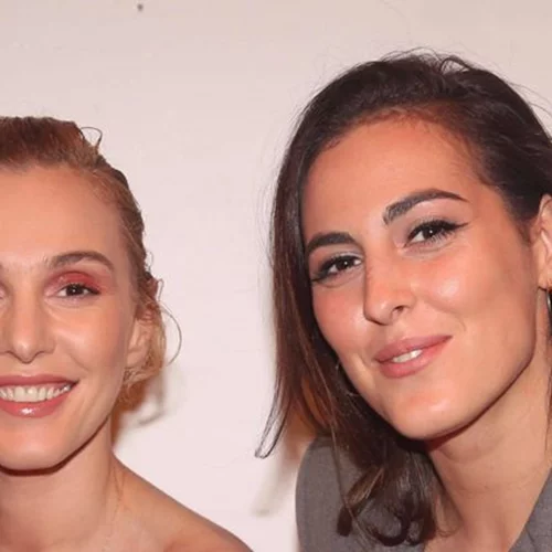 Τάμτα | Το νέο hair look της την κάνει να μοιάζει συνομήλικη με την 25χρονη κόρη της, Άννυ