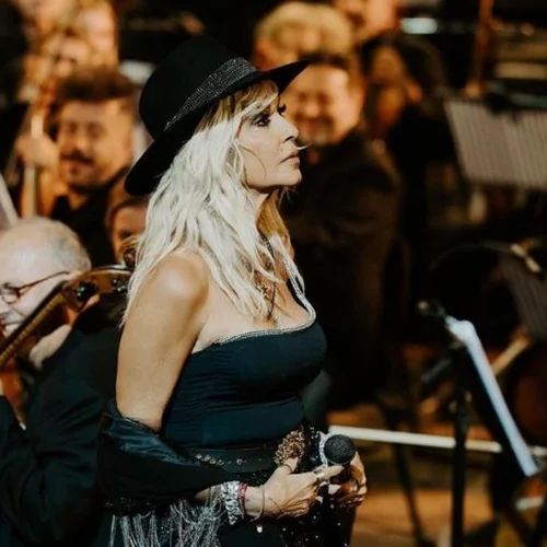 Άννα Βίσση | Με την αδερφή της Nίκη σε εκδήλωση στην Κύπρο