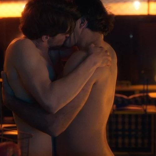 "Σέρρες" | Ο τηλεοπτικός "Άγγελος" αποκαλύπτει πώς βίωσε τη viral ερωτική σκηνή με τον "Οδυσσέα"