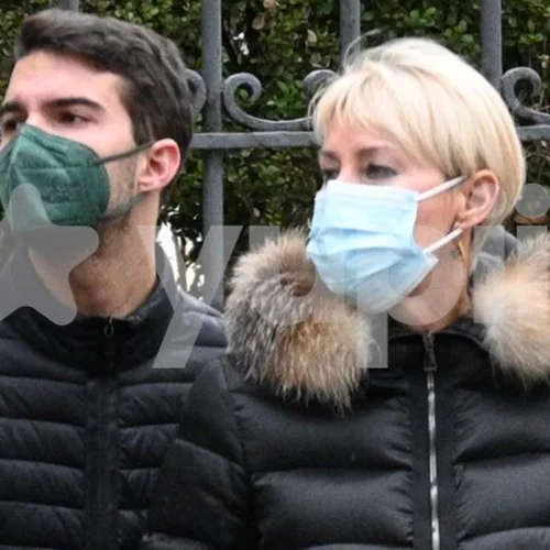 Nατάσα Παζαΐτη | Σε σπάνια δημόσια εμφάνιση με τον γιο της, Αλέξανδρο