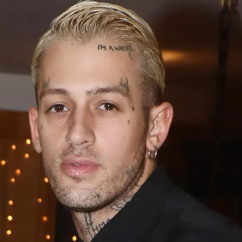 Τάσος Ξιαρχό | Η κολλητή του φίλη, Ίριδα Παπουτσή ξεκαθαρίζει: "Καλά κάνει και τα παθαίνει για να βάλει λίγο μυαλό"