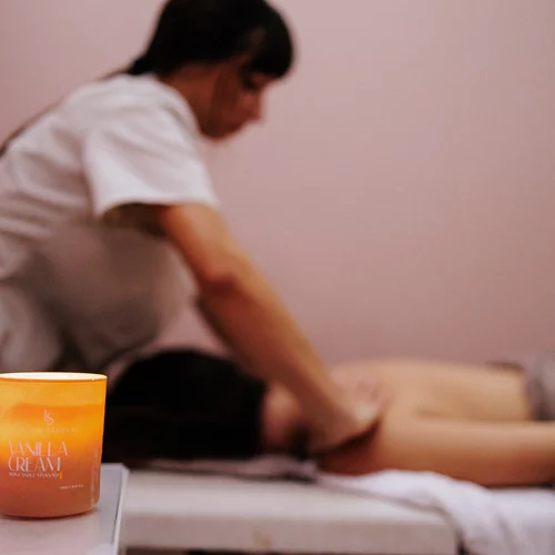 Candle Massage | Το τελετουργικό χαλάρωσης που θα σε απαλλάξει από το στρες