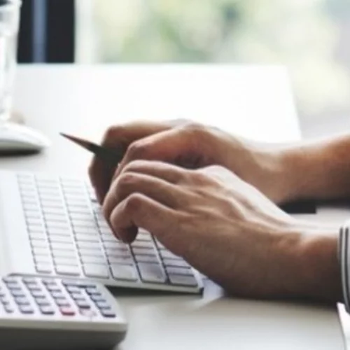 Ανοίγει σήμερα η πλατφόρμα Α21 - Επίδομα Παιδιού για υποβολή αιτήσεων