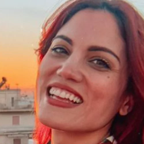 Μαίρη Συνατσάκη | "Με διαλύει το γεγονός ότι οι άνθρωποι νιώθουν σε τέτοιο έλεος"