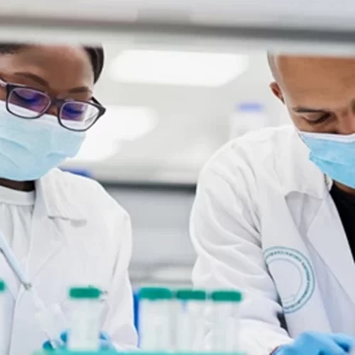 Ποια είναι η επαναστατική θεραπεία που εξαφάνισε τον καρκίνο του παχέος εντέρου σε έξι μήνες