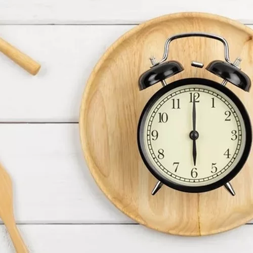 Δίαιτα μετά τις 6 μ.μ | Το κόλπο που αλλάζει το σώμα σου και τα κιλά σου