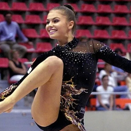 Αlina Kabaeva |  Η ιστορία της Ρωσίδας Ολυμπιονίκη και ερωμένης του Vladimir Putin