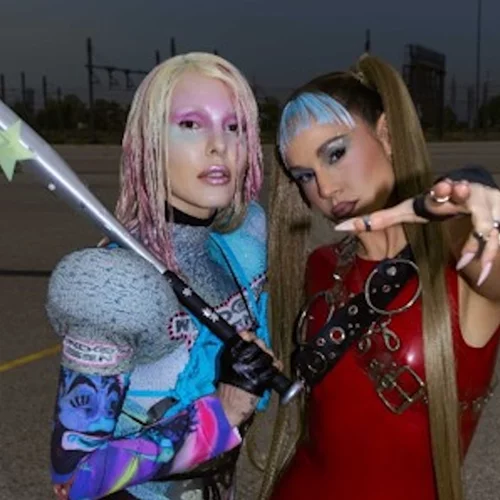 Τάμτα & Lila μεταμορφώνονται σε super ηρωίδες στο νέο τους video clip