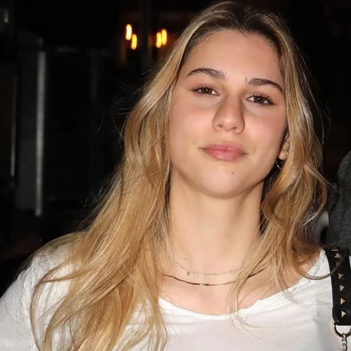 Η 18χρονη εγγονή του Ανδρέα Παπανδρέου στην πασαρέλα του MadWalk