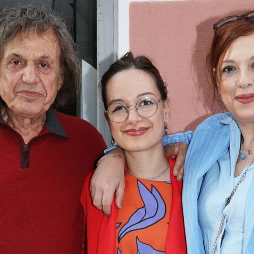 Ελένη Ράντου – Βασίλης Παπακωνσταντίνου | Η οικογενειακή selfie στην Ολλανδία