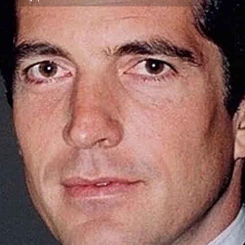 John Kennedy Junior | Ο αδικοχαμένος "πρίγκιπας" της Αμερικής σε ένα τρυφερό κλικ με την Jackie