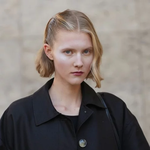 Το τρίλεπτο τελετουργικό που μειώνει τους μαύρους κύκλους και λατρεύεται από τις Γαλλίδες beauty experts