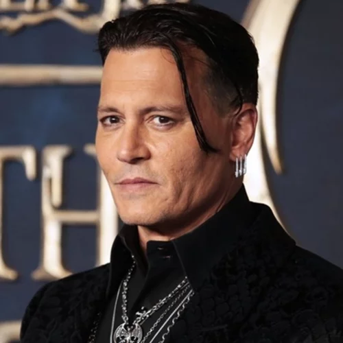 Ο Johnny Depp επιστρέφει στο δικαστήριο | Όσα πρέπει να ξέρεις για τη νέα δίκη στην οποία είναι κατηγορούμενος