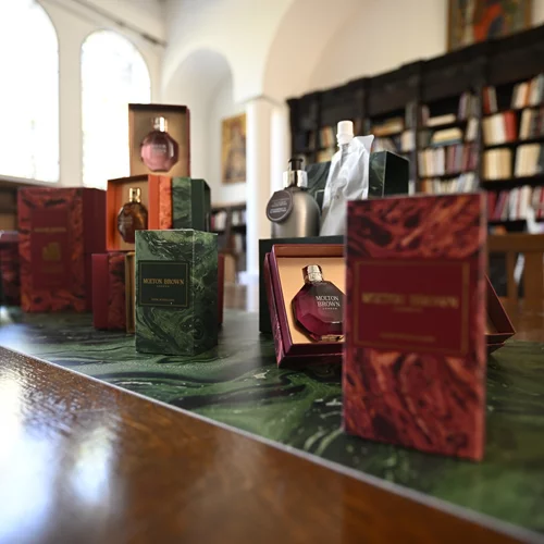 Τα πρώτα χριστουγεννιάτικα beauty λανσαρίσματα είναι εδώ