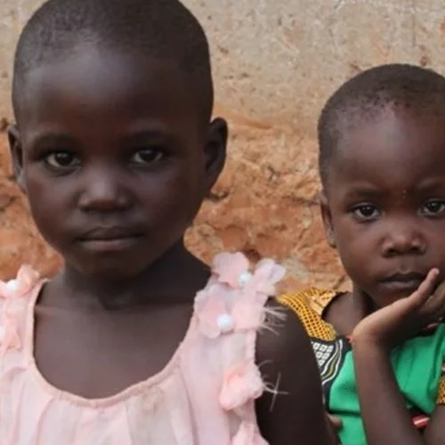 Μια χριστουγεννιάτικη γιορτή προσφοράς και αγάπης για τα παιδιά του χωριού Μόντε στην Ουγκάντα της Αφρικής