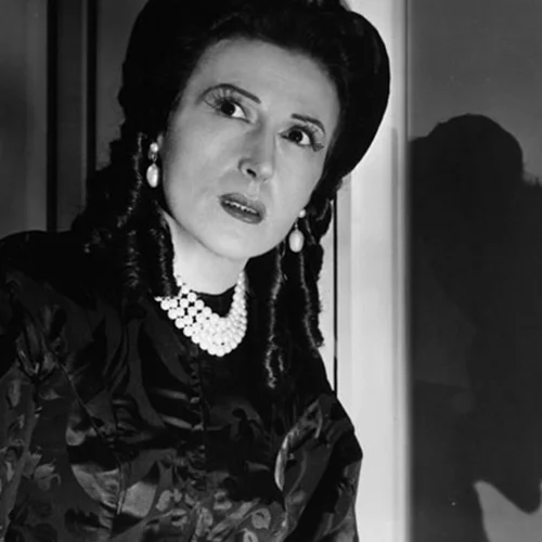 81 χρόνια πριν | Η επιβλητική μάξι τουαλέτα της Κατίνας Παξινού στα Όσκαρ