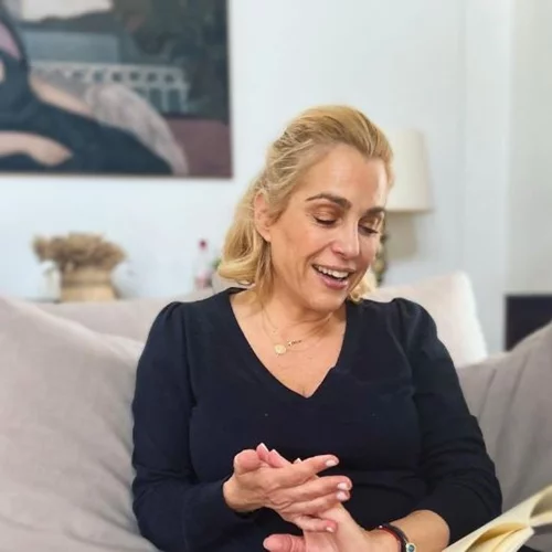 Τζένη Μπότση | Στόλισε το χριστουγεννιάτικο δέντρο με την Αλίκη της - Το ιδιαίτερο στολίδι