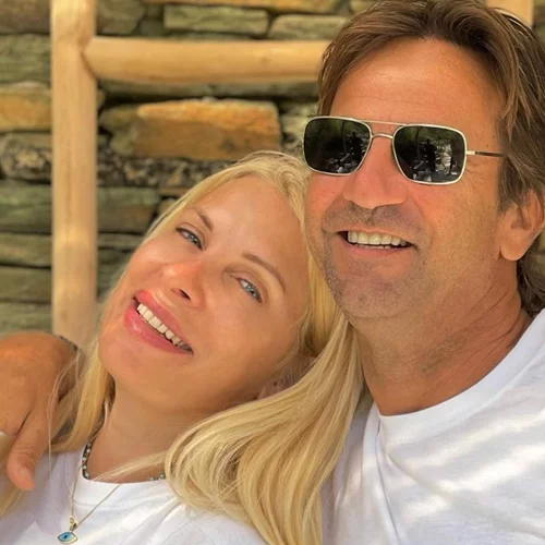 Η Ελένη Μενεγάκη είναι μία υποστηρικτική σύζυγος | Η δημόσια στήριξη στον Μάκη Παντζόπουλο