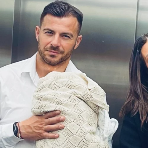 Ο Γιώργος Αγγελόπουλος…σε ρυθμούς μπέμπας | "Δεν τα κάνω όλα, αλλά καλύπτω κενά"