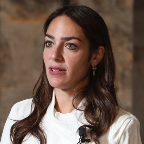 Λάμπει ολόκληρη | Η Δόμνα Μιχαηλίδου σε πολύ προχωρημένη εγκυμοσύνη