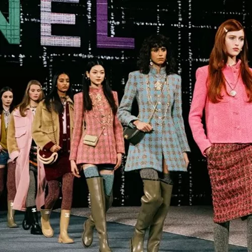 Chanel FW'22 | Η συλλογή - φόρος τιμής στο εμβληματικό tweed