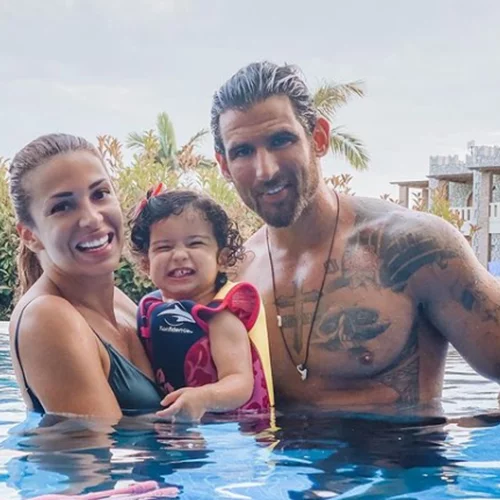 Ελένη Χατζίδου - Ετεοκλής Παύλου | Φωτογραφίες από το γεμάτο παιχνίδια σπίτι της οικογένειας