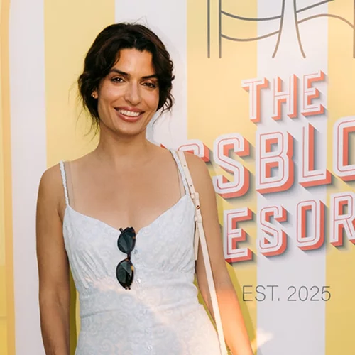 Η Τόνια Σωτηροπούλου με το πιο αέρινο φόρεμα από την Pink Woman | Κοστίζει 20 ευρώ