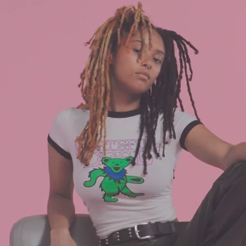 Πώς θα πετύχεις το Punk στιλ των 70s με κομμάτια από τη νέα συλλογή Bershka