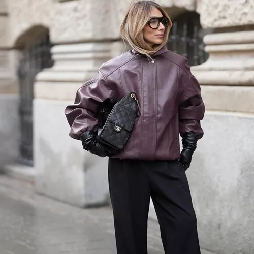 Ψάχνεις την τσάντα που θα κρατάς παντού; Αυτή τη μαύρη από τη Mango αξίζει να αγοράσεις στις εκπτώσεις