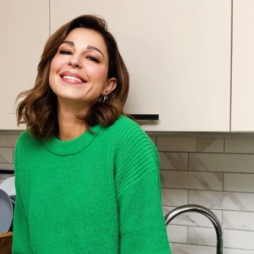 Κατερίνα Παπουτσάκη | Μαγειρεύει θαλασσινά με τον Μάξιμό της - Η μοντέρνα κουζίνα τους