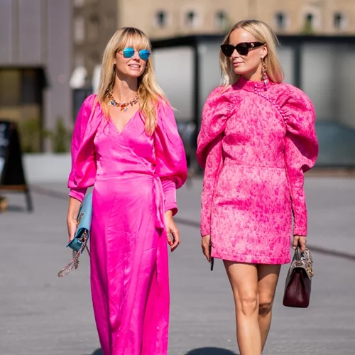 Ρωτήσαμε το ChatGPT, τι δεν πρέπει να φορέσεις ποτέ σε έναν καλοκαιρινό γάμο