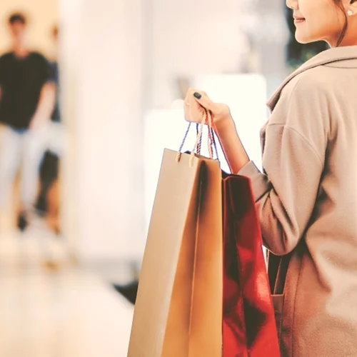 Summer must haves | Έλα για ψώνια μαζί με μία συντάκτρια μόδας στο Mediterranean Cosmos