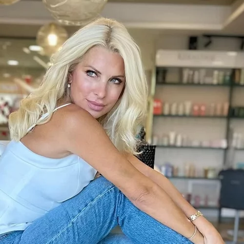 Όταν η Ελένη Μενεγάκη κάνει "νάζια" | Οι φωτογραφίες που δημοσίευσε