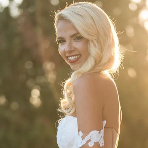 Τζένη Μελιτά | Τα 3 διαφορετικά νυφικά που επέλεξε για την ξεχωριστή ημέρα του γάμου της