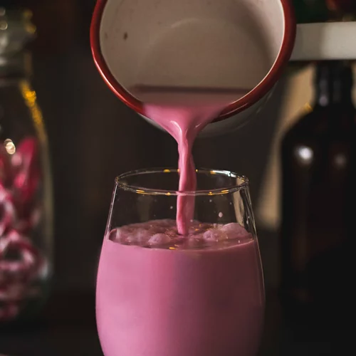 Τι είναι αυτά τα πολύχρωμα ροφήματα που βλέπουμε στο Tik Tok που φαίνονται άκρως λαχταριστά;