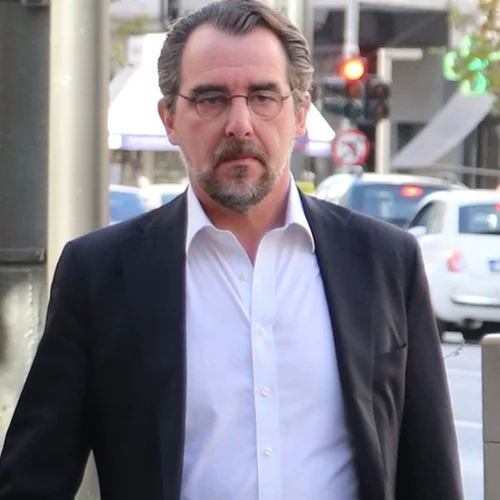 Νικόλαος Ντε Γκρες | Η έξοδος στο κέντρο της Αθήνας χωρίς τη Χρυσή Βαρδινογιάννη