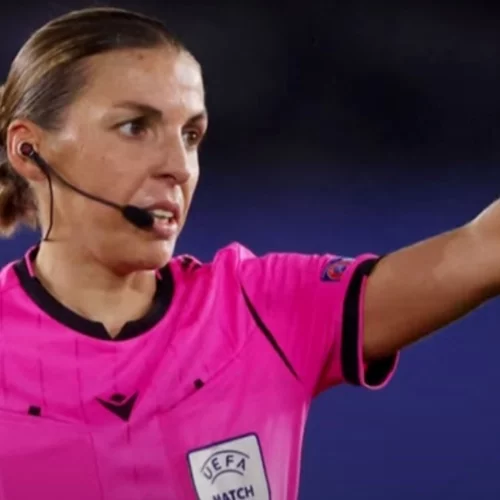 Μια ιστορική μέρα για τη γυναικεία διαιτησία στο Μουντιάλ