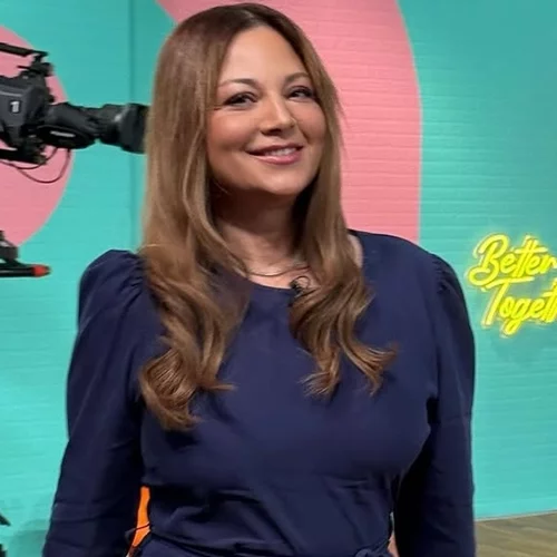 Τα τρία Zara παντελόνια που πρέπει να έχουμε όλες σύμφωνα με τις επιλογές της Νάνσυς Ζαμπέτογλου