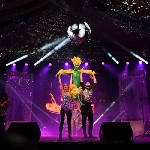 Με μία εντυπωσιακή τελετή έναρξης ξεκίνησε και επίσημα το πατρινό καρναβάλι