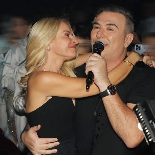 Όταν η Μαρία Μπεκατώρου ανέβηκε στη σκηνή και τραγούδησε με τον Αντώνη Ρέμο