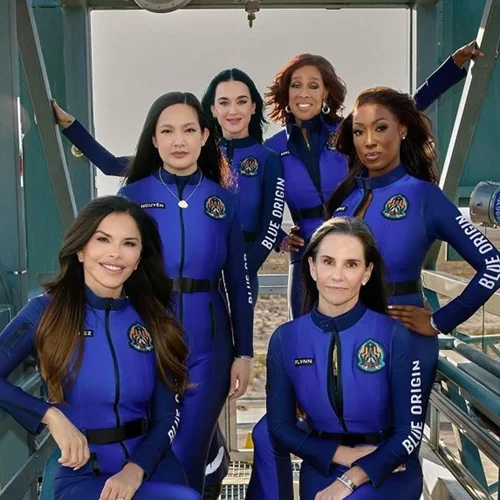 "Ελιτισμός και όχι φεμινισμός" | Κάποιοι δεν είδαν με καλό μάτι το περιβόητο διαστημικό ταξίδι του "Blue Origin". Και δεν τους αδικούμε