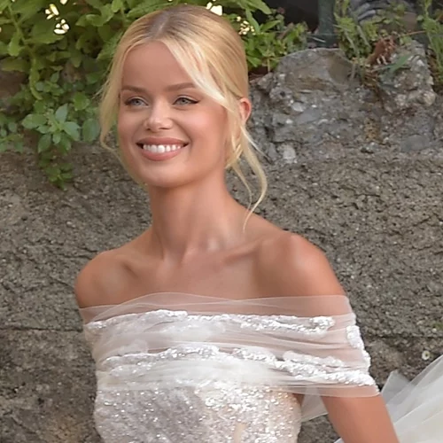 15 ονειρικά νυφικά χτενίσματα που θα κάνουν τη μέρα του γάμου σου ακόμα πιο ξεχωριστή