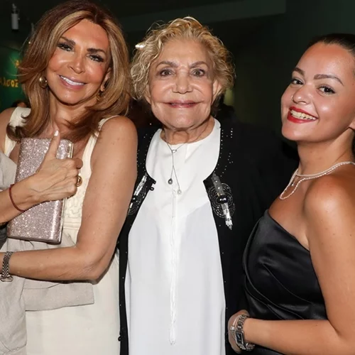 Η Μιμή Ντενίση σε ένα αυστηρό μήνυμα για τα βίντεο με τη Μαρινέλλα