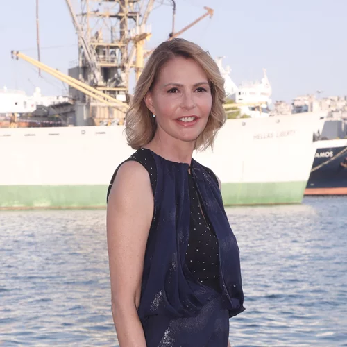 Η Τζένη Μπαλατσινού με το χρώμα μανικιούρ που αποπνέει κομψότητα & πολυτέλεια