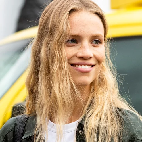 Έχεις τριχόπτωση; Αυτά είναι τα σαμπουάν που θα σε "σώσουν"